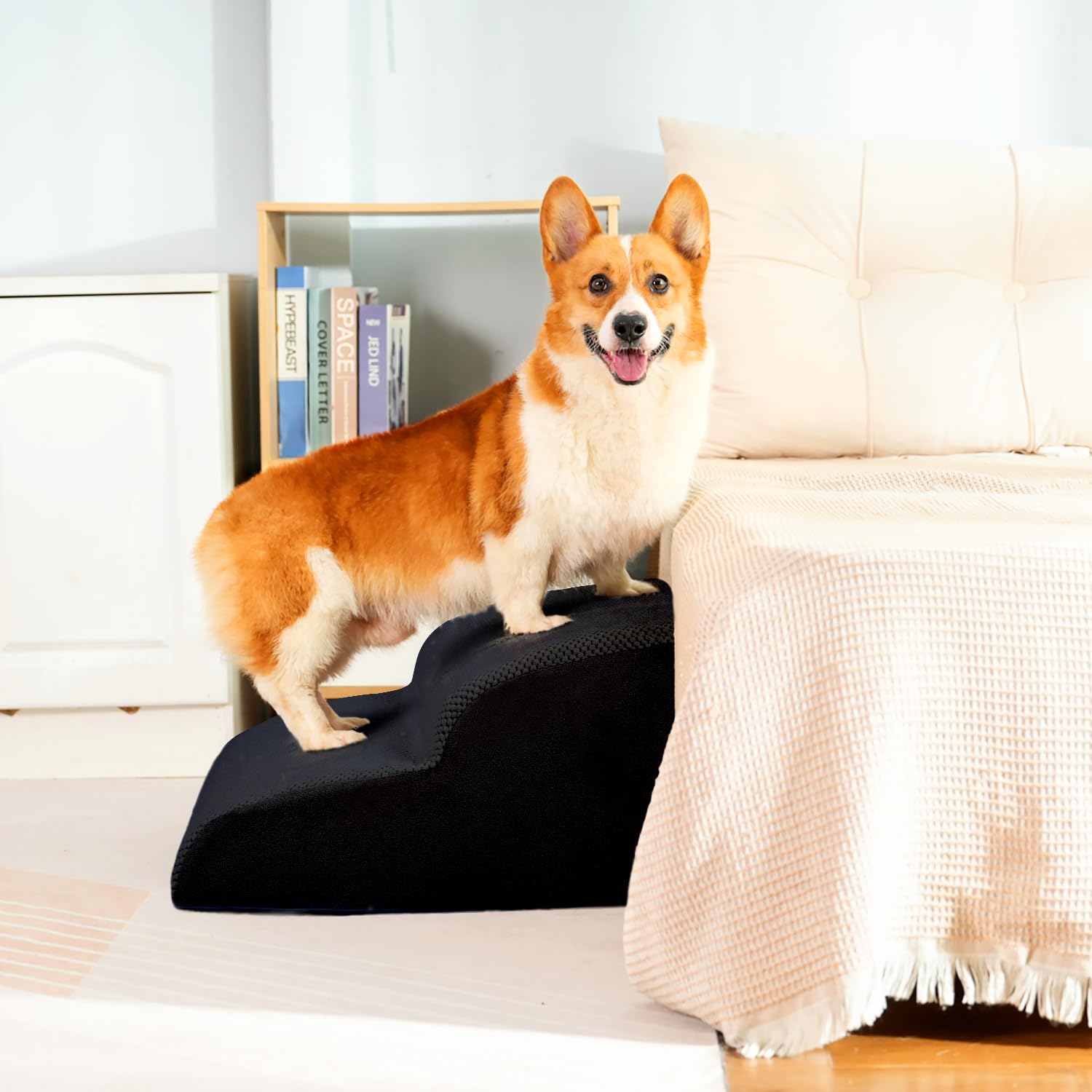 Heeyoo dog stairs on a couch support reach for injured dogs.