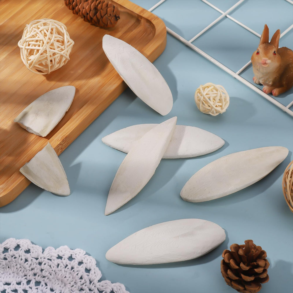HEQU cuttlebone for birds and small pets supports daily calcium and beak maintenance.