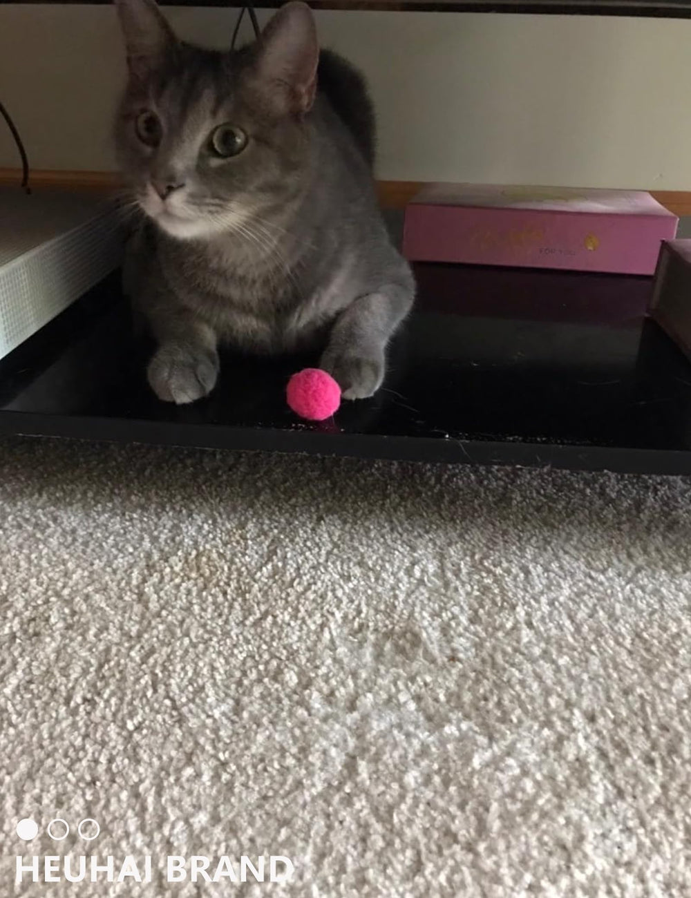 HEUHAI cat balls colorfast polypropylene to resist fading during play.