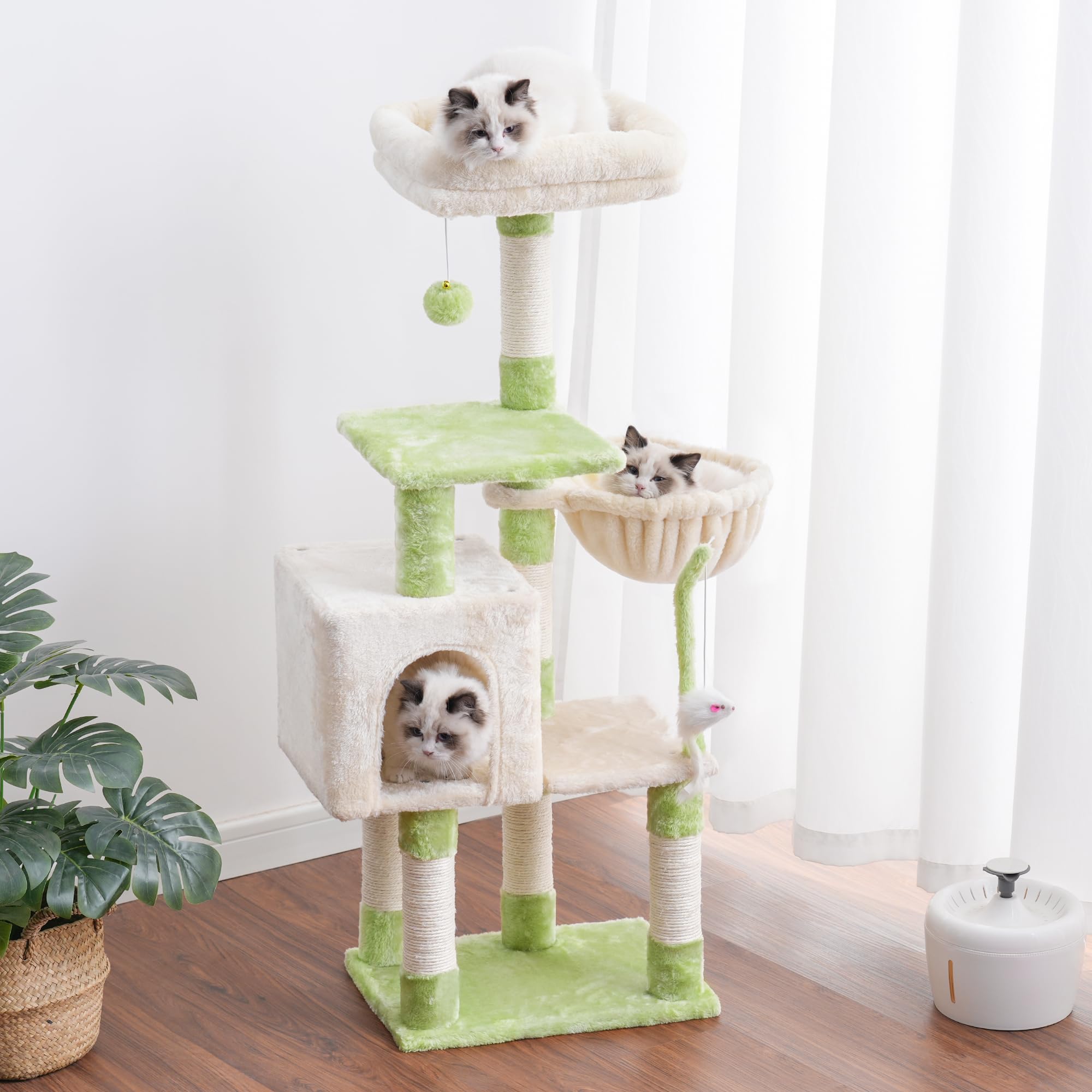 Heybly cat tree HCT004SGM wide-base supports stable sessions.