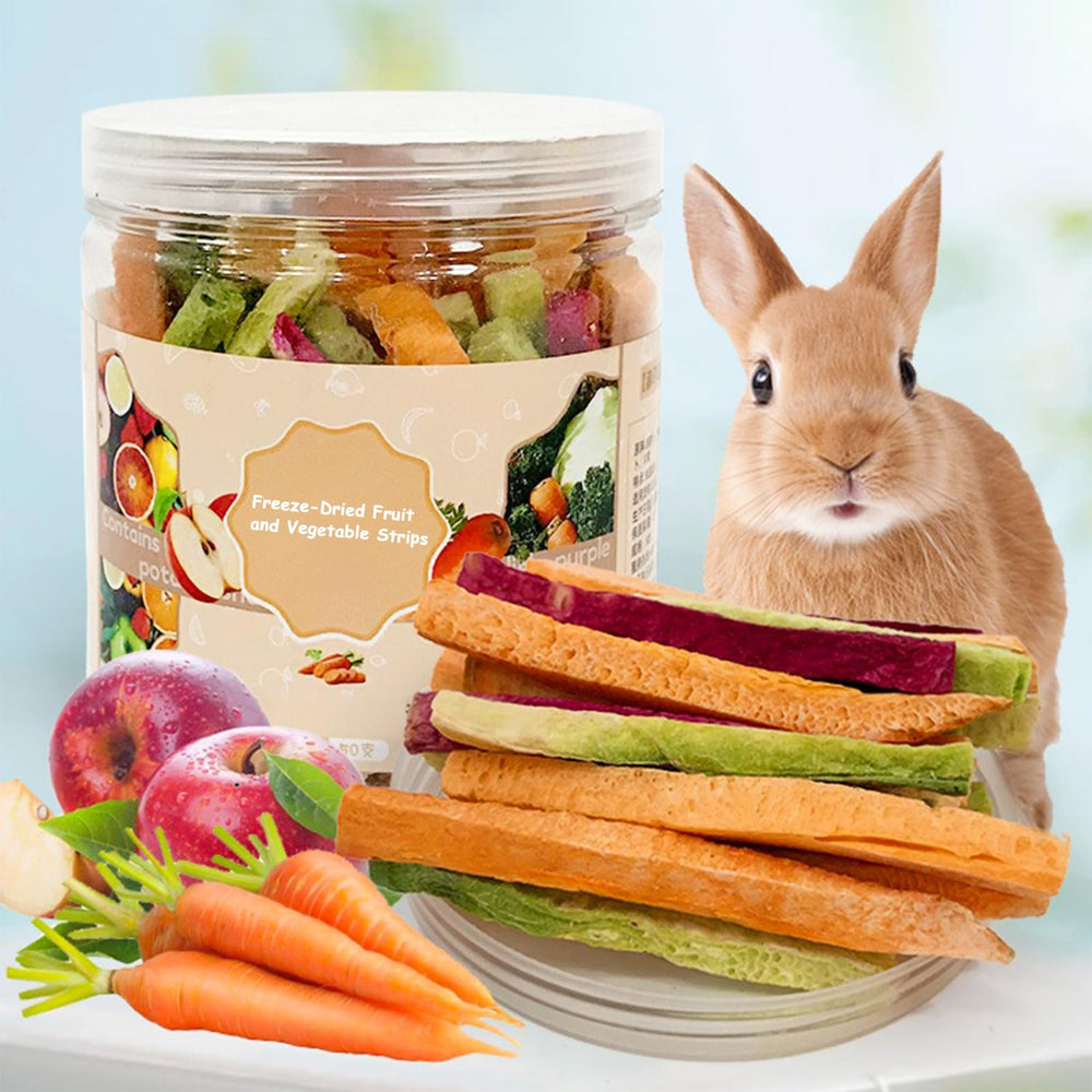 HGPOKLVT freeze-dried bar serving close-up highlights flavorful, nutrient-rich treats for small pets.
