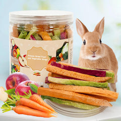 HGPOKLVT freeze-dried bar serving close-up highlights flavorful, nutrient-rich treats for small pets.
