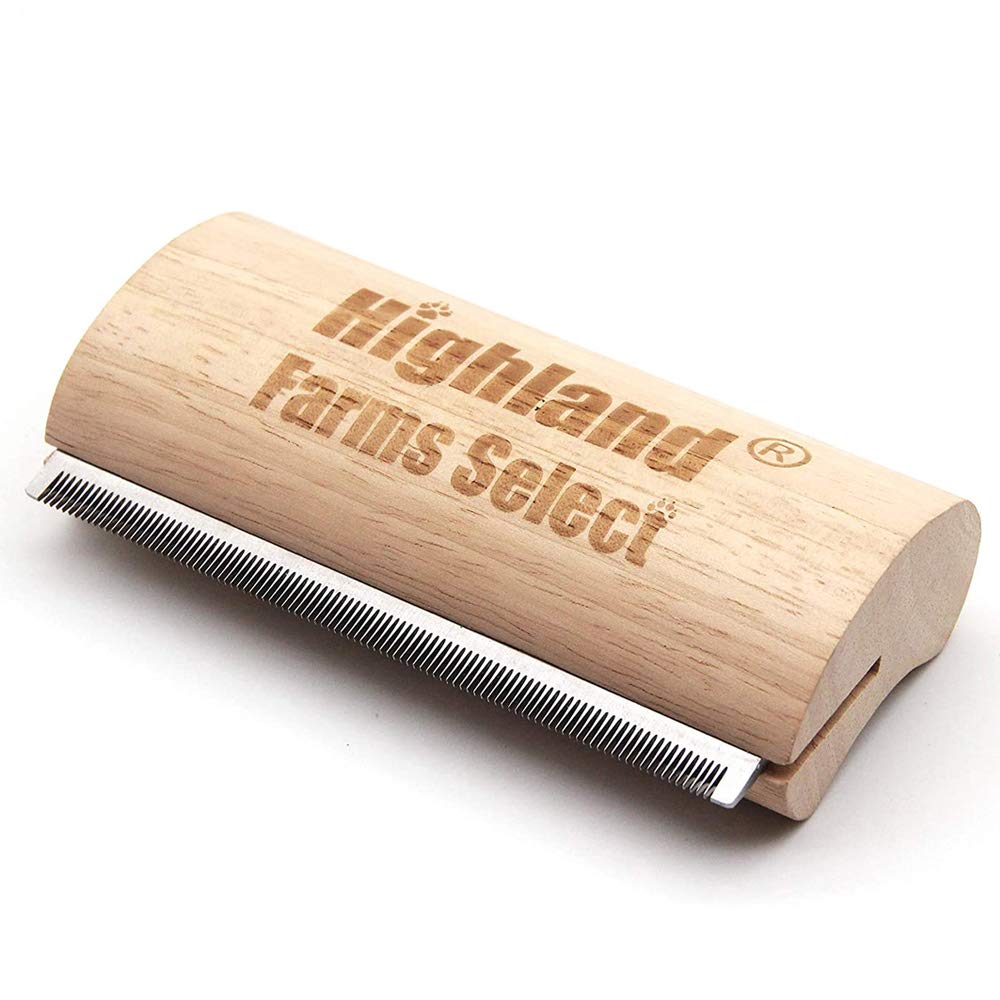 Highland Farms Select deshedding tool wood handle close-up highlighting ergonomic design for gentle grooming