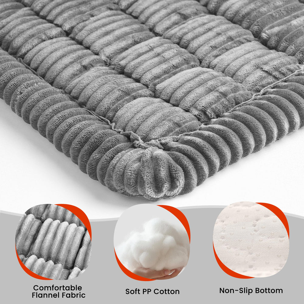 HiPetpy soft flannel and padding add plush comfort for dogs of all ages.
