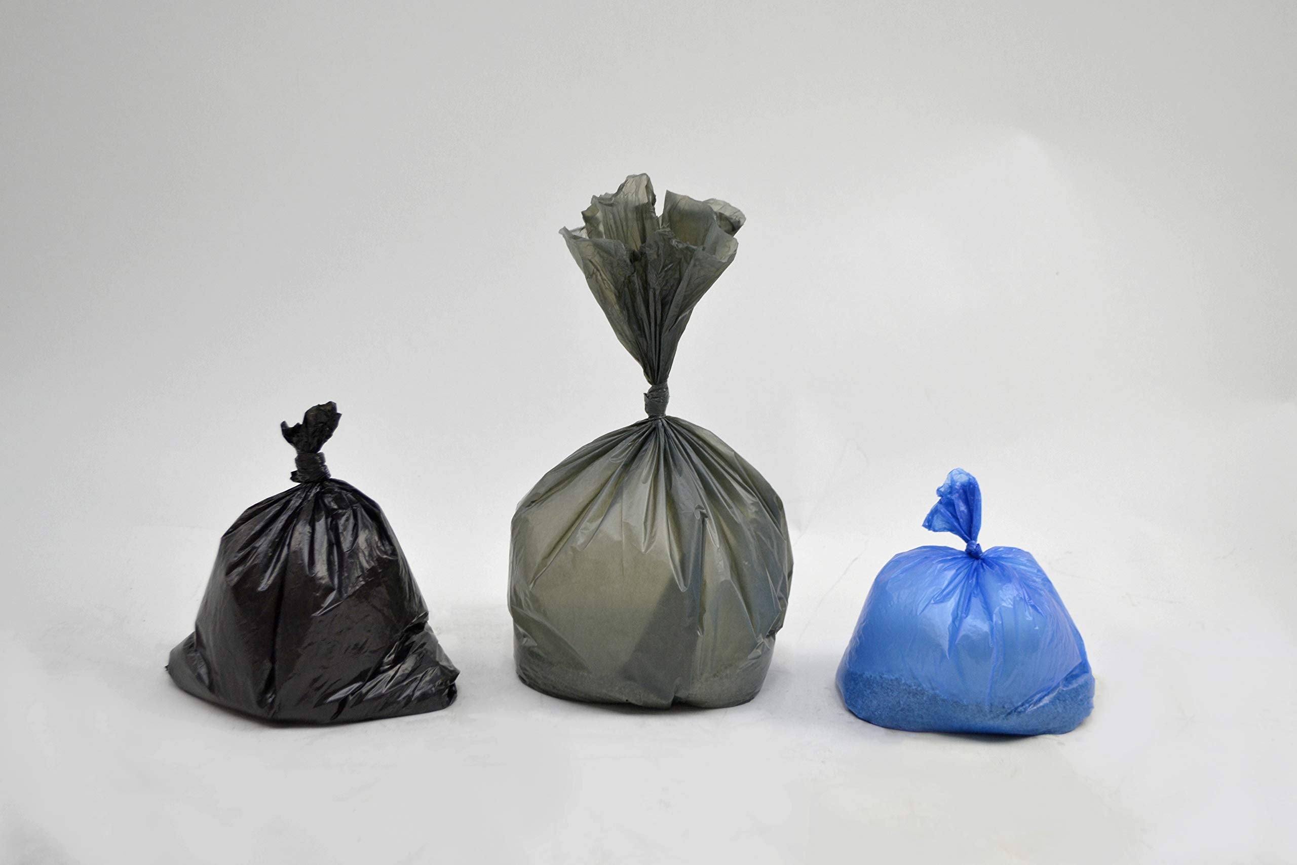 Hippo Sak odor-proof and leak-proof bags for clean car trips.