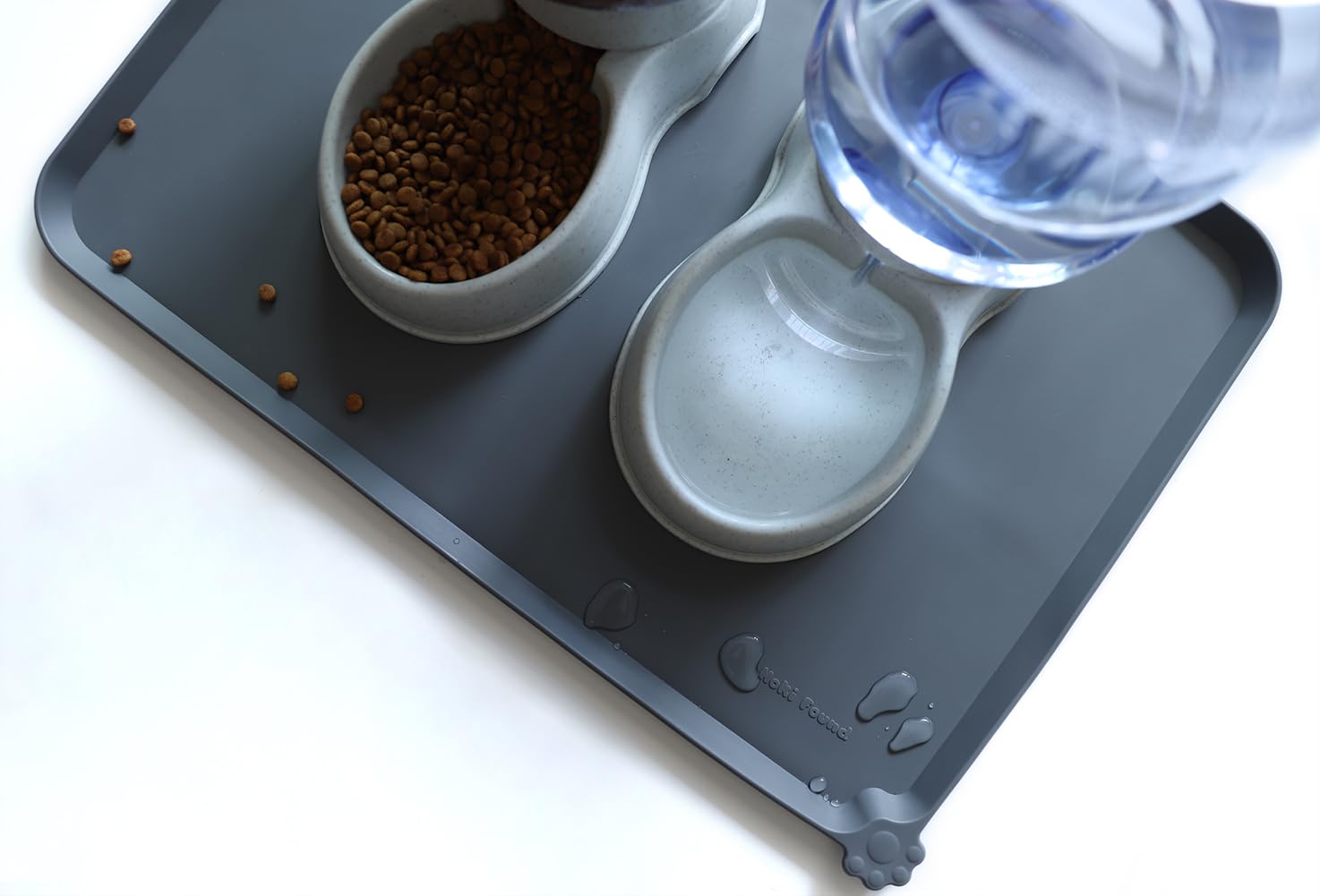 Hoki Found large silicone feeding tray gray angled shot highlights durability and travel-friendly design