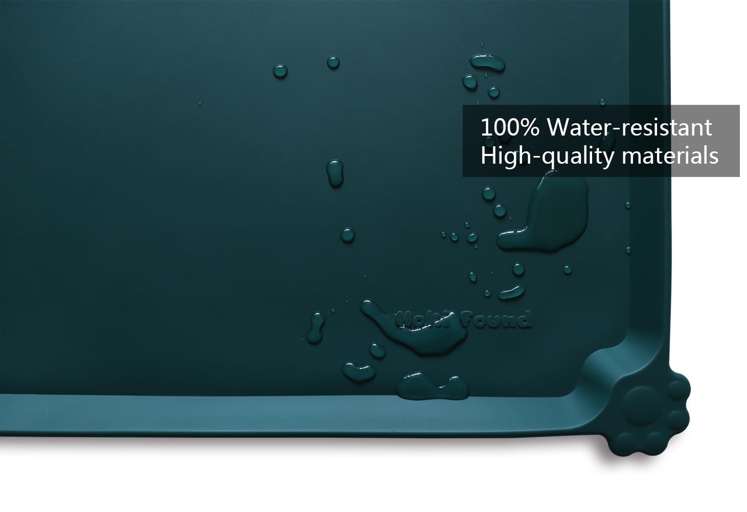 Hoki Found silicone mat non-slip surface demonstrates stable feeding for pets.