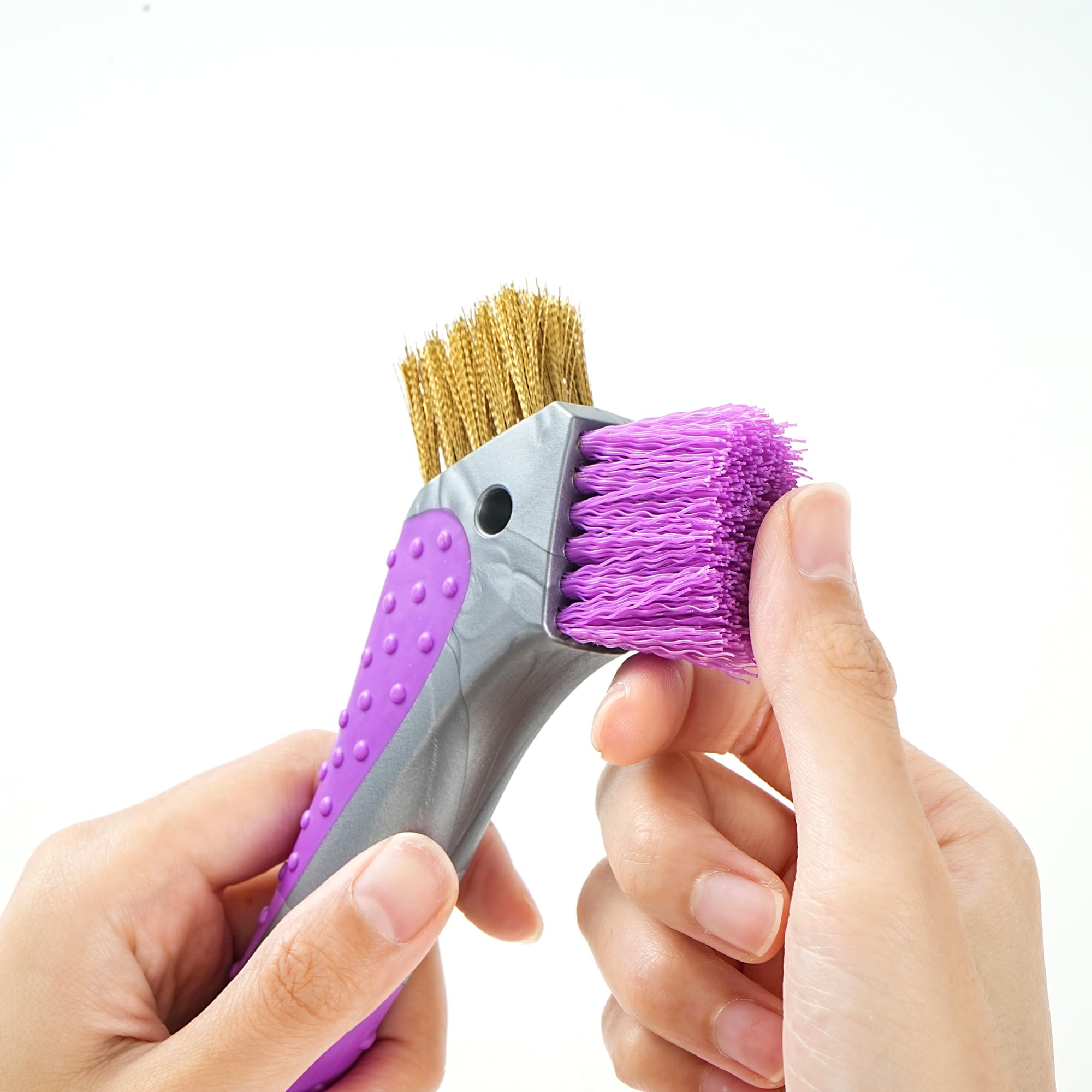 Homcare durable hoof pick resists wear during grooming.