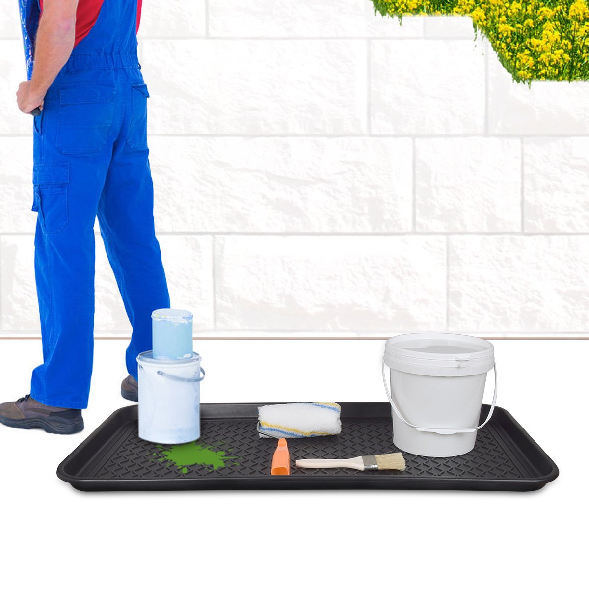 Home-Man easy-clean tray enables quick rinses and wipe-downs after use