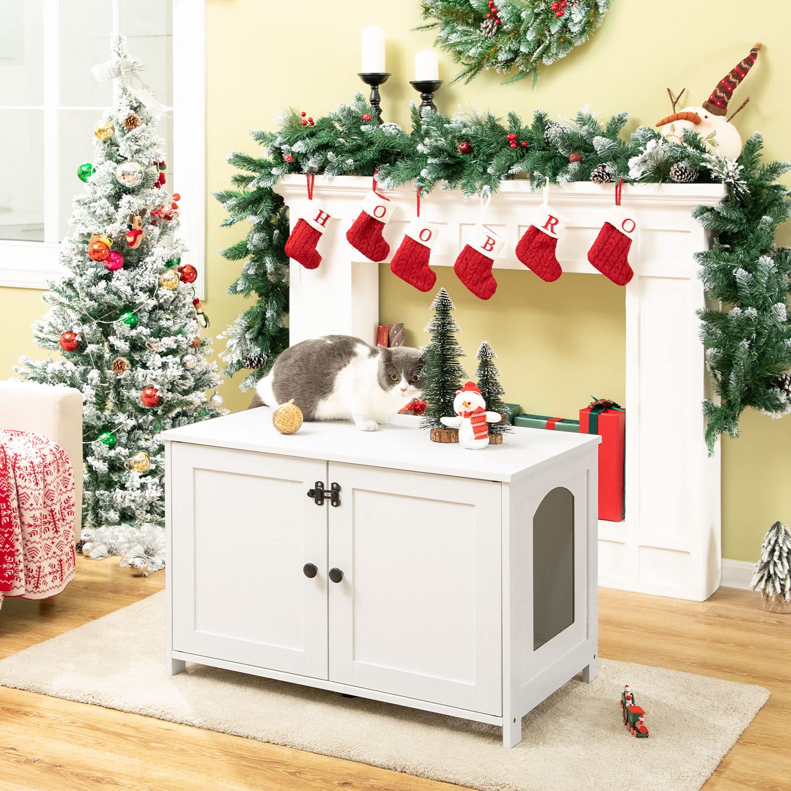 HOOBRO Litter Box Enclosure side-table use provides a versatile surface for decor.