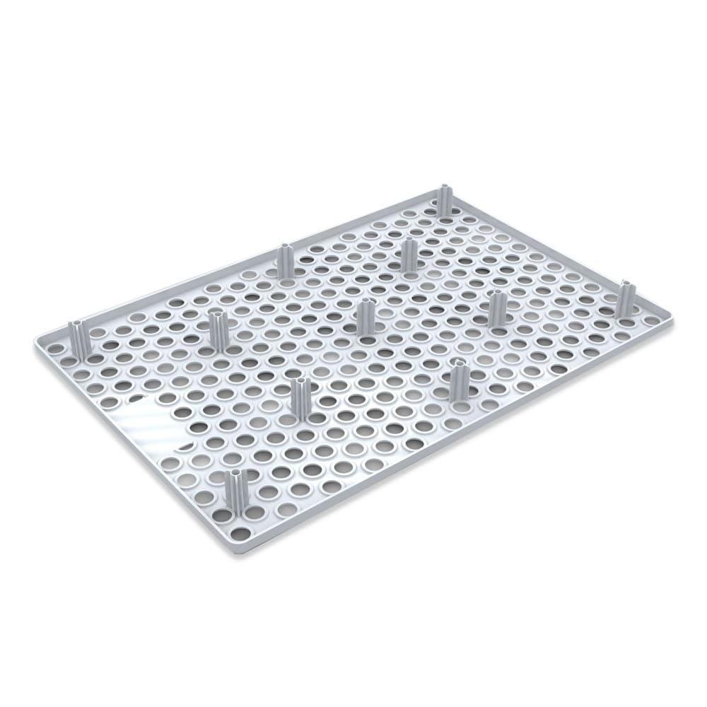 HOP built-in hay feeder demonstrates easy access and natural grazing for rabbits.