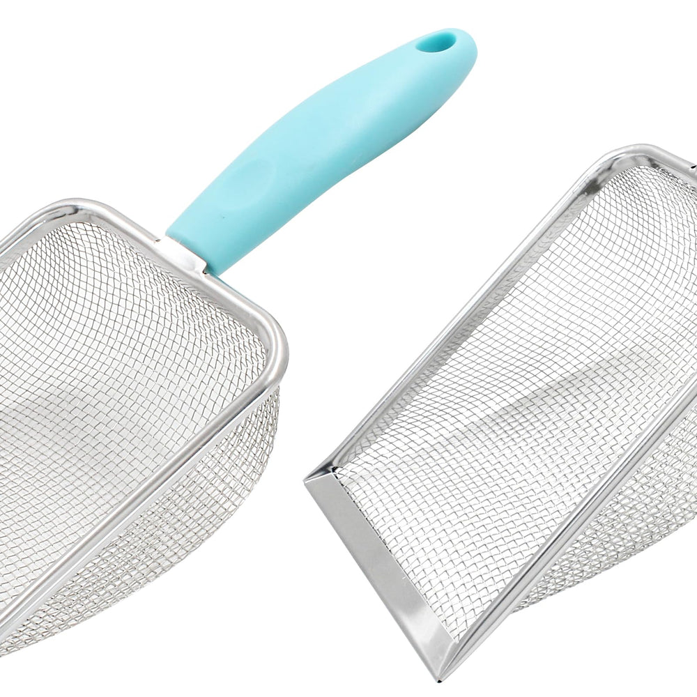 Hordion cat litter scoop ergonomic handle promises comfortable scooping sessions.