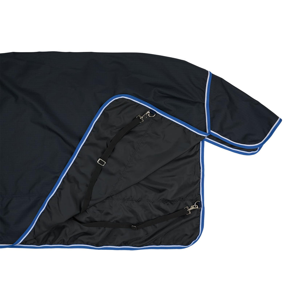 HORZE Glasgow turnout blanket shoulder gussets enable freer movement for active horses.
