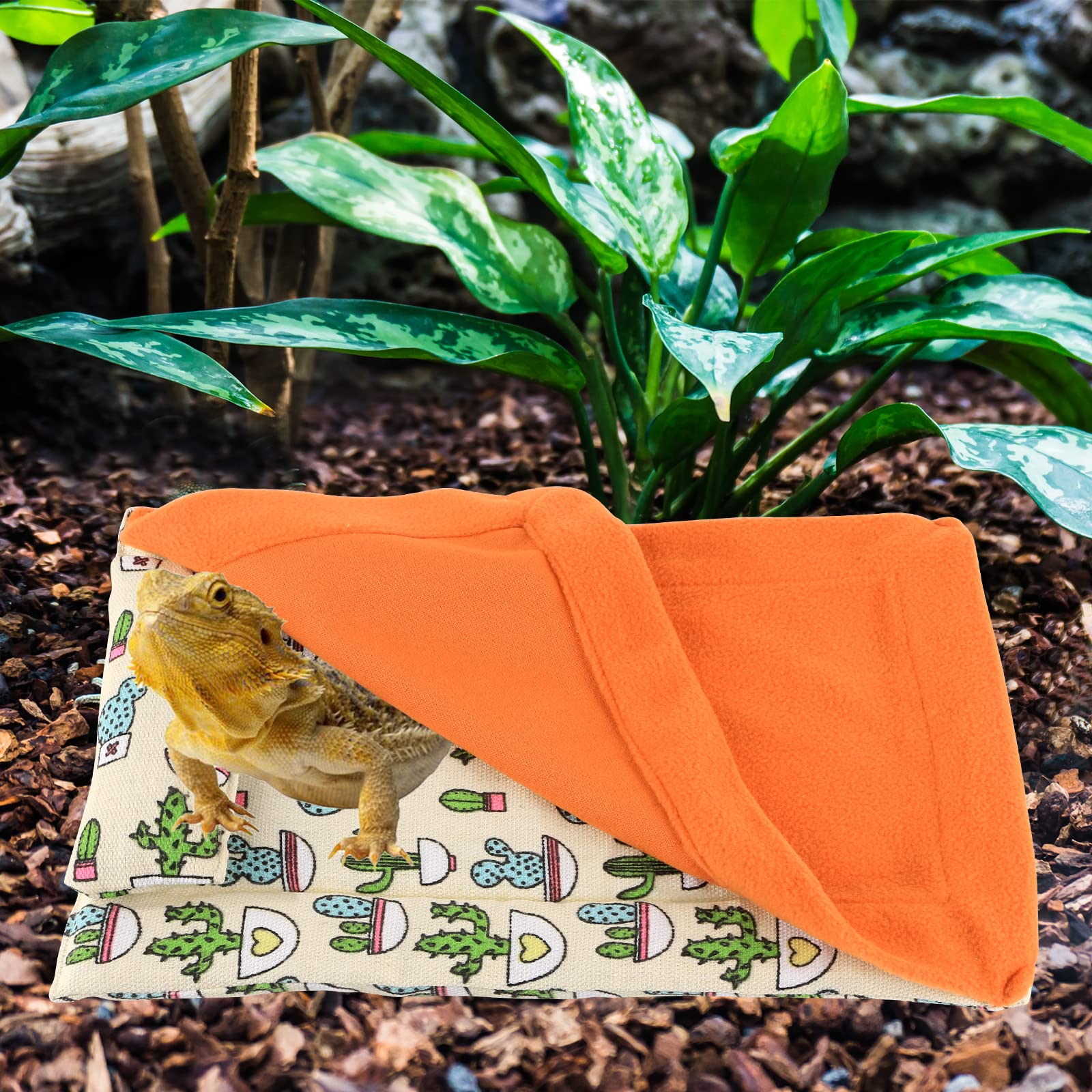 HOSUKKO Reptile Hideout Bed Orange creates a safe, cozy retreat.