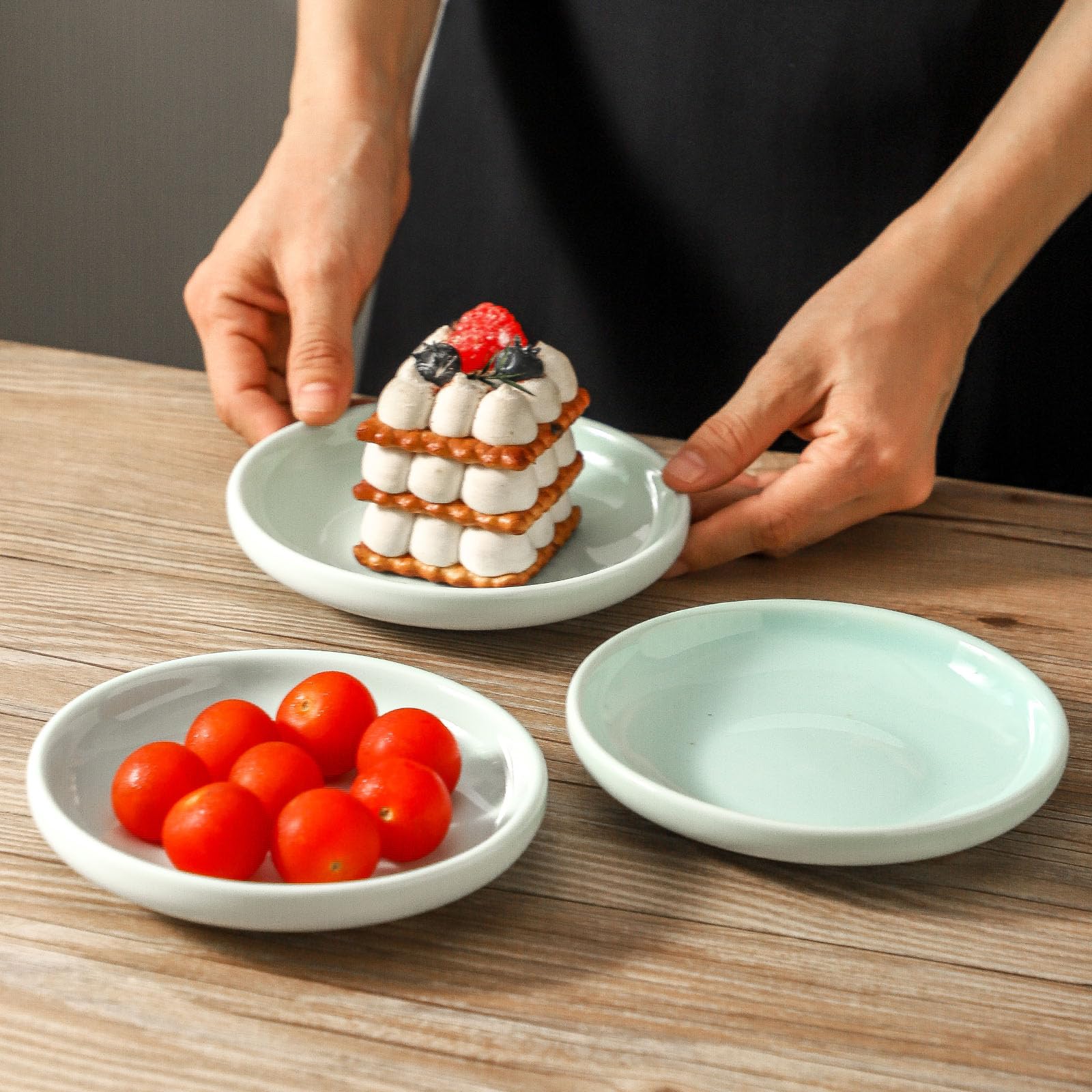 Howise cat bowls with mix-matched colors add stylish feeding appeal.