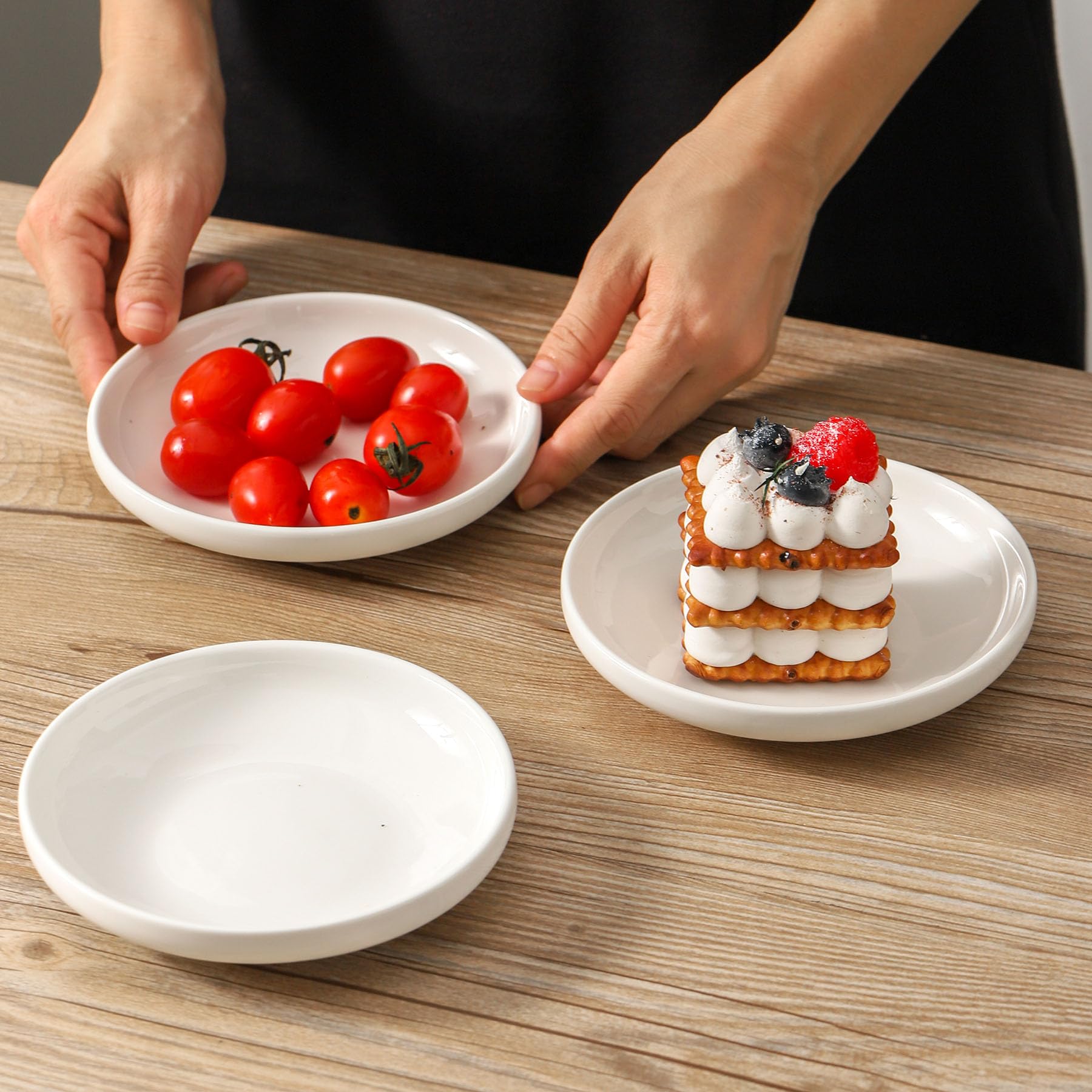 Howise microwave-safe ceramic bowls fired at high temperature for durability.