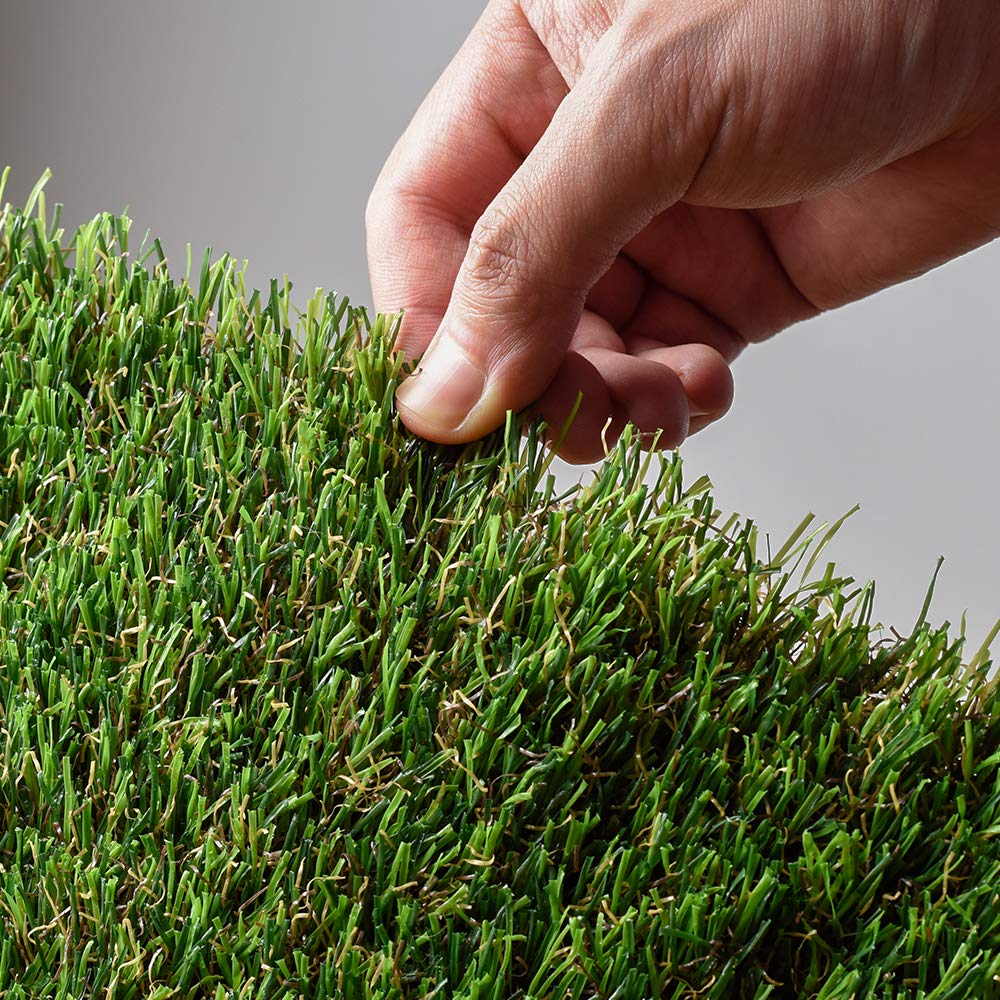 HQ4US 4LEGS balcony-friendly potty setup shown reducing odors.