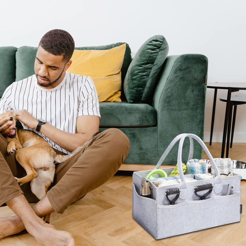 HUHYNN pet grooming tote travel use demonstrates compact, portable design for on-the-go grooming.
