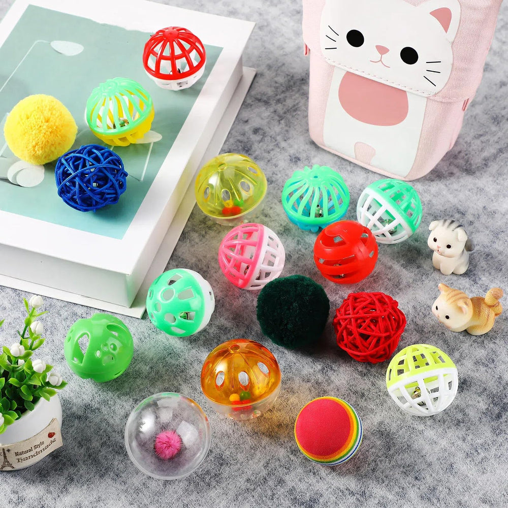 Hungdao lightweight cat balls roll easily for long chase sessions.