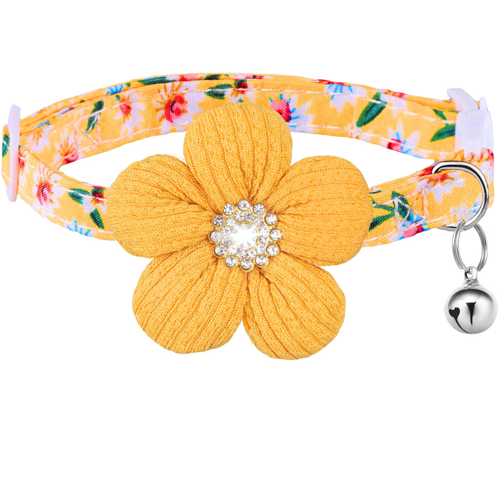 HYQHYX cat collar with yellow flower ornament for an eye-catching daily look