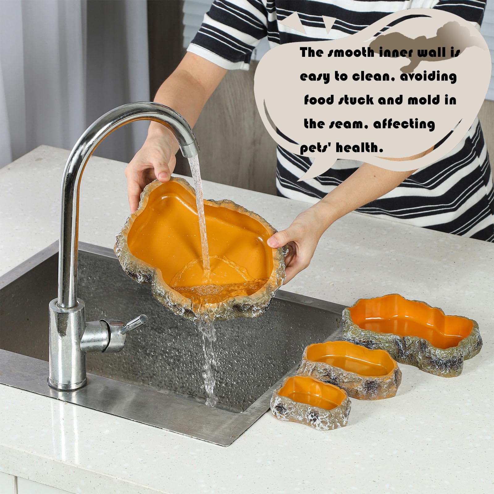 IBWell reptile food dish with wide bottom provides stable placement in any terrarium