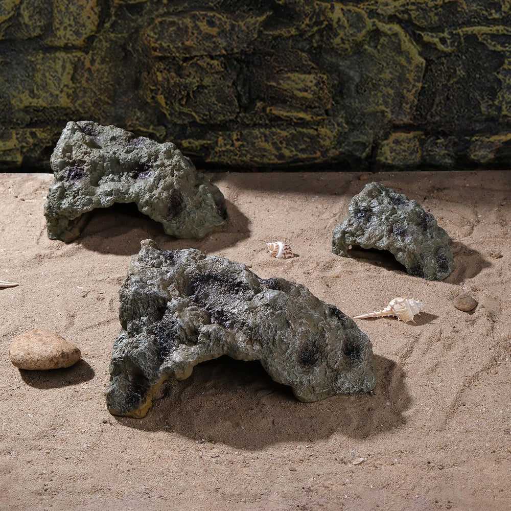 IBWell Resin Leopard Gecko Hide corner placement illustrates stability in angled tanks.