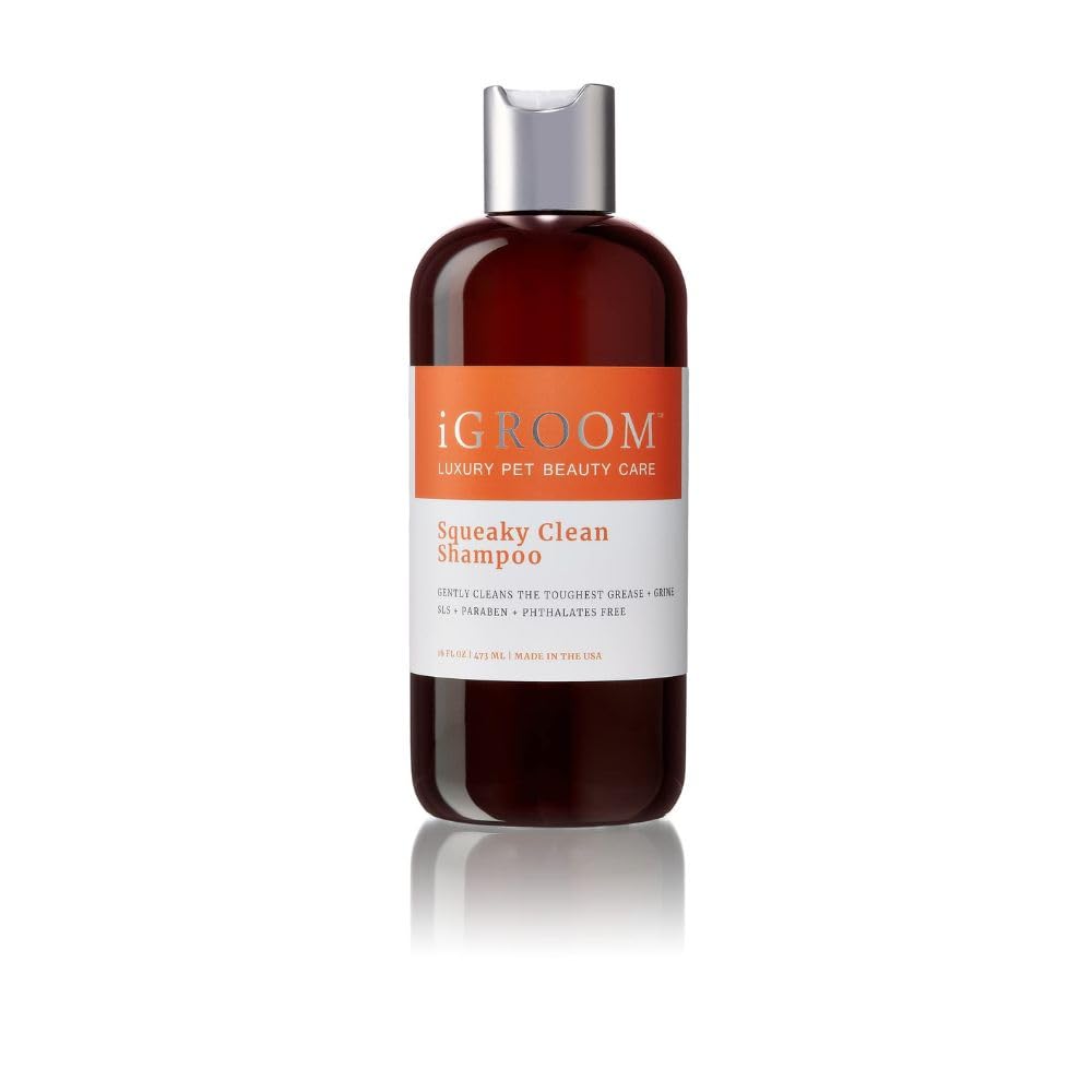 iGroom Squeaky Clean Dog Shampoo bottle pouring for easy cleansing
