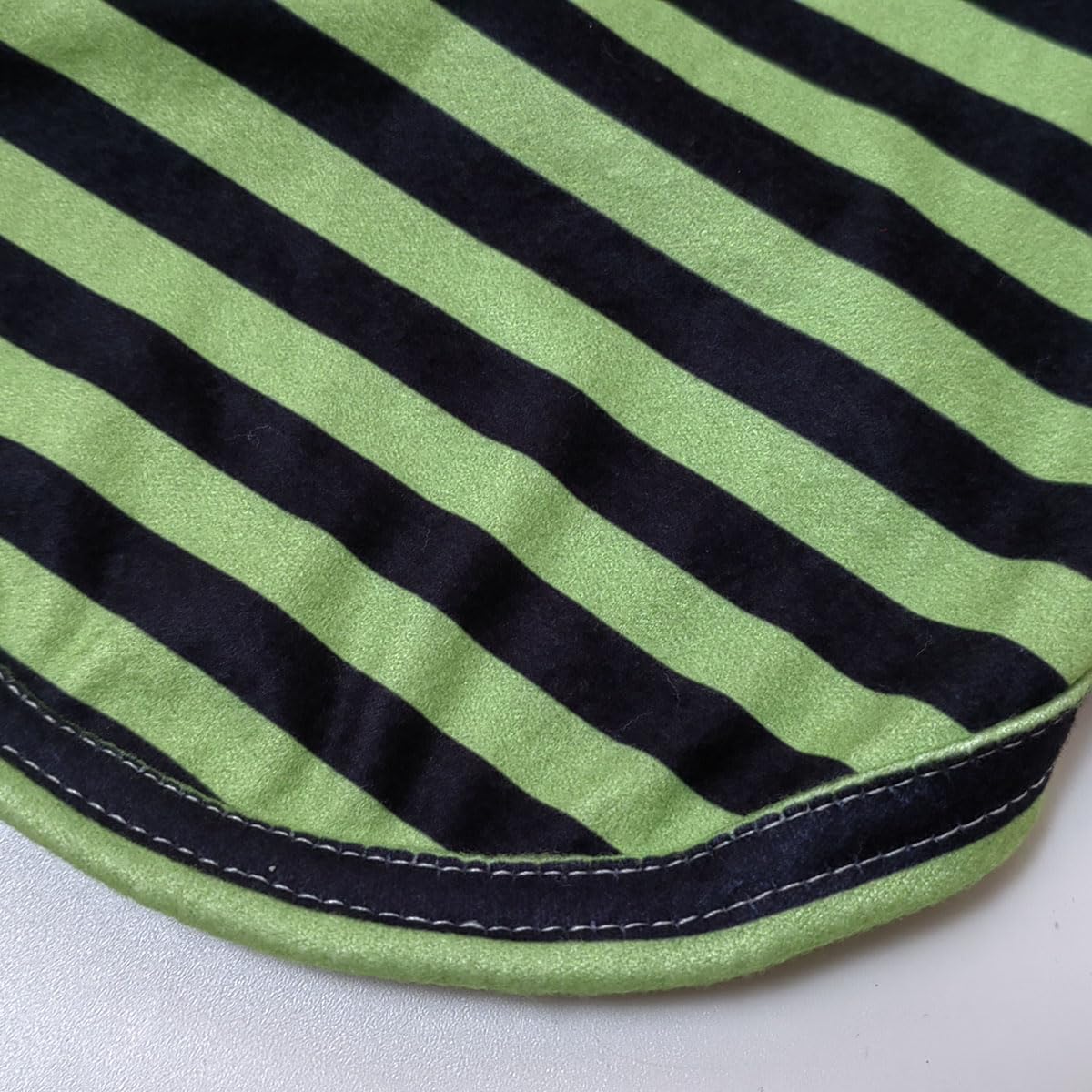 IMDOUBLEDOU Fabric-detail closeup highlights soft breathable material.
