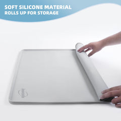 IMMCUTE silicone non-slip tray keeps pads in place during busy sessions.