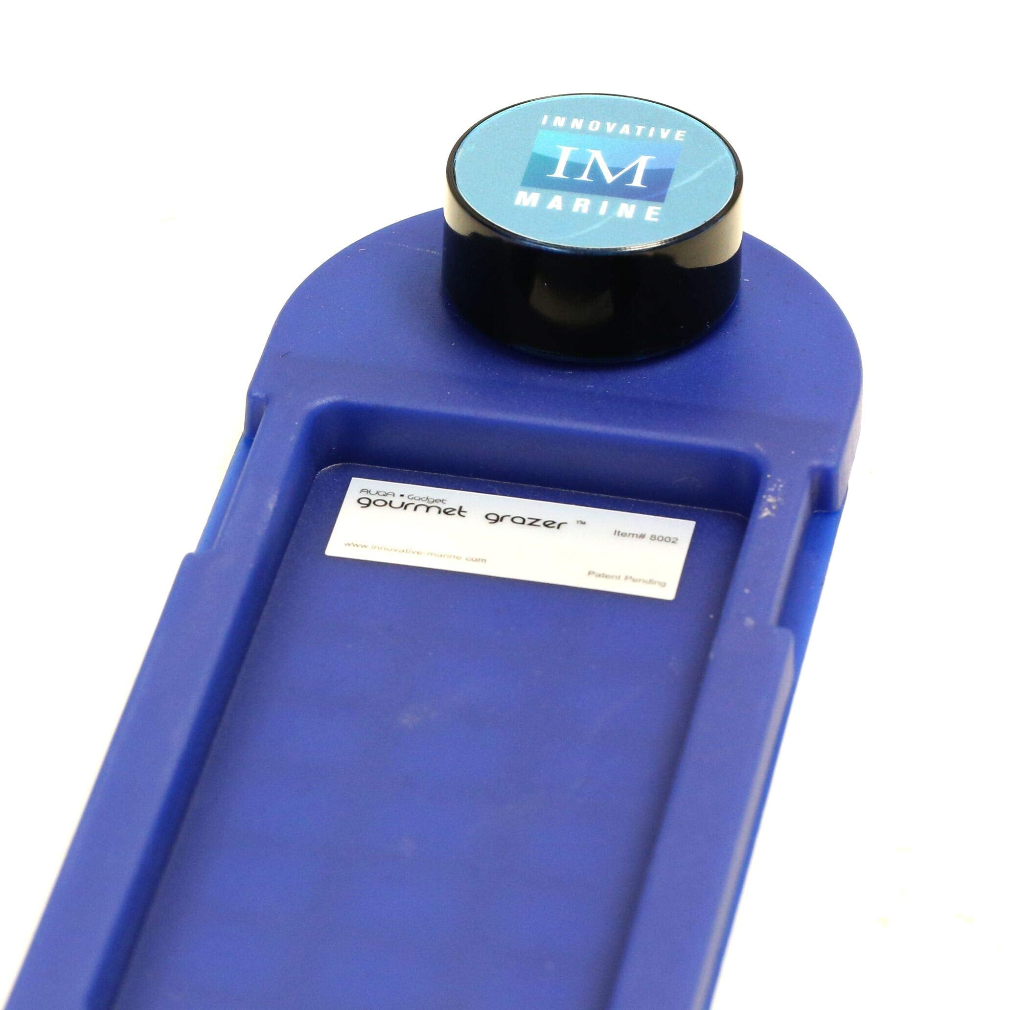 Innovative Marine Grazer Pro low-profile magnet enables quick removal of uneaten food.