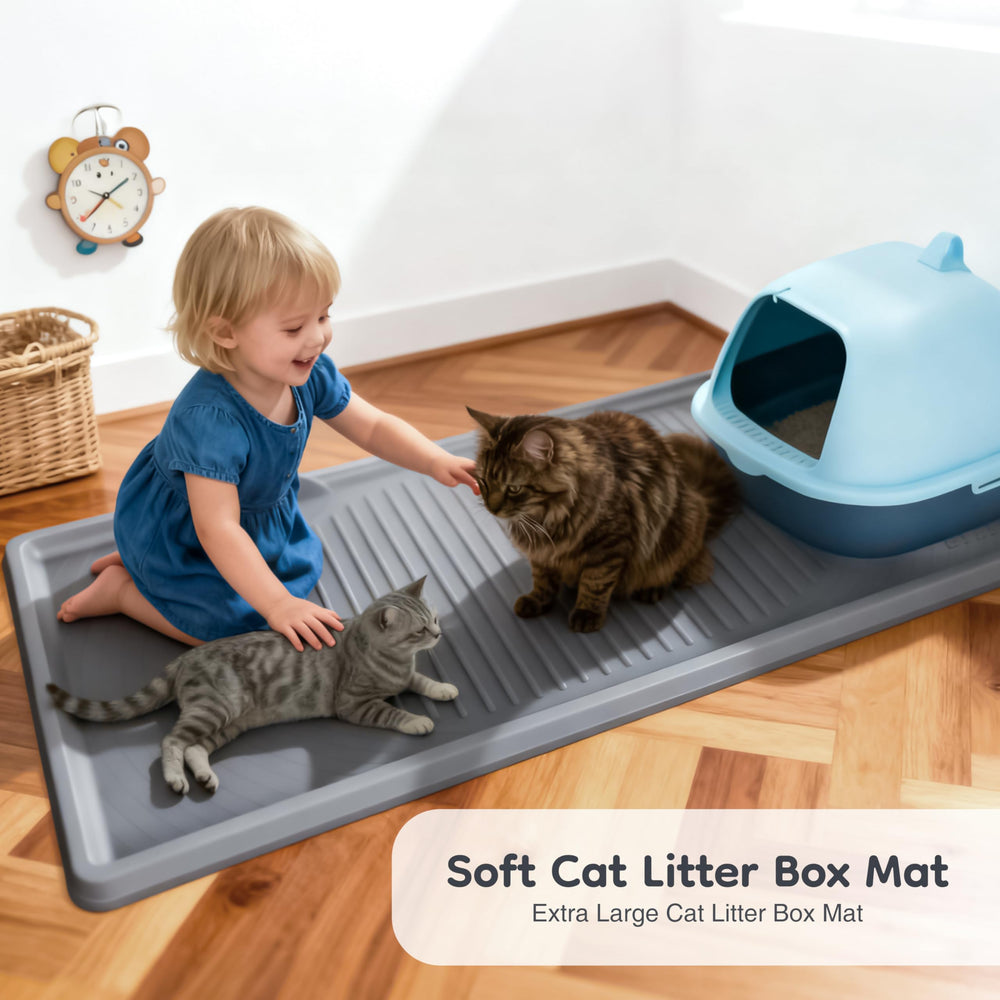 ISSEVE under-food-bowls setup captures spills and crumbs.