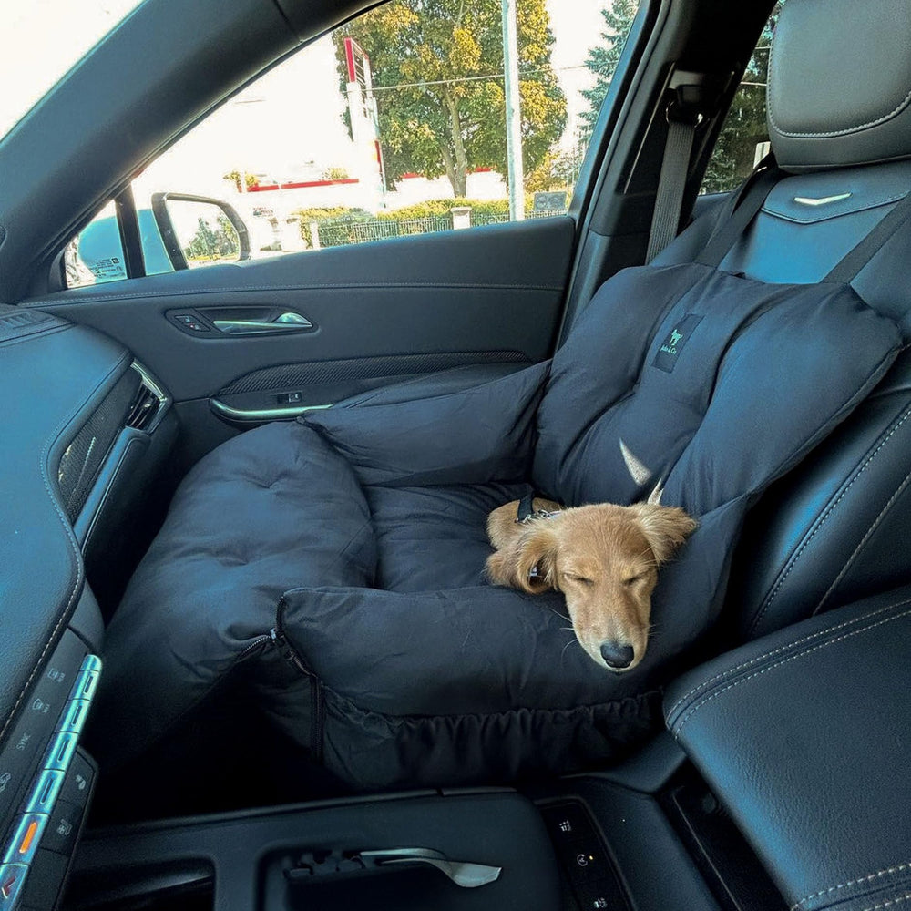 Jacko & Co Premium Dog Car Seat machine-washable fabric for easy cleanup.
