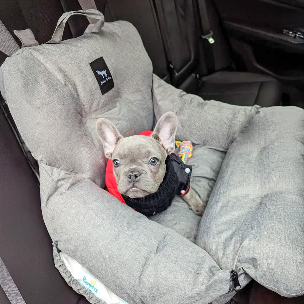 Jacko & Co Premium Dog Car Seat water-resistant Oxford fabric in daily use.