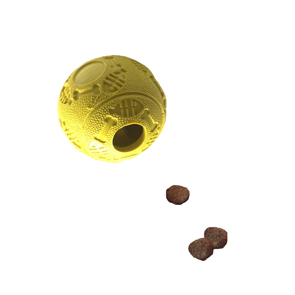 Jalousie dog puzzle ball with spikes cleans teeth during chewing sessions.