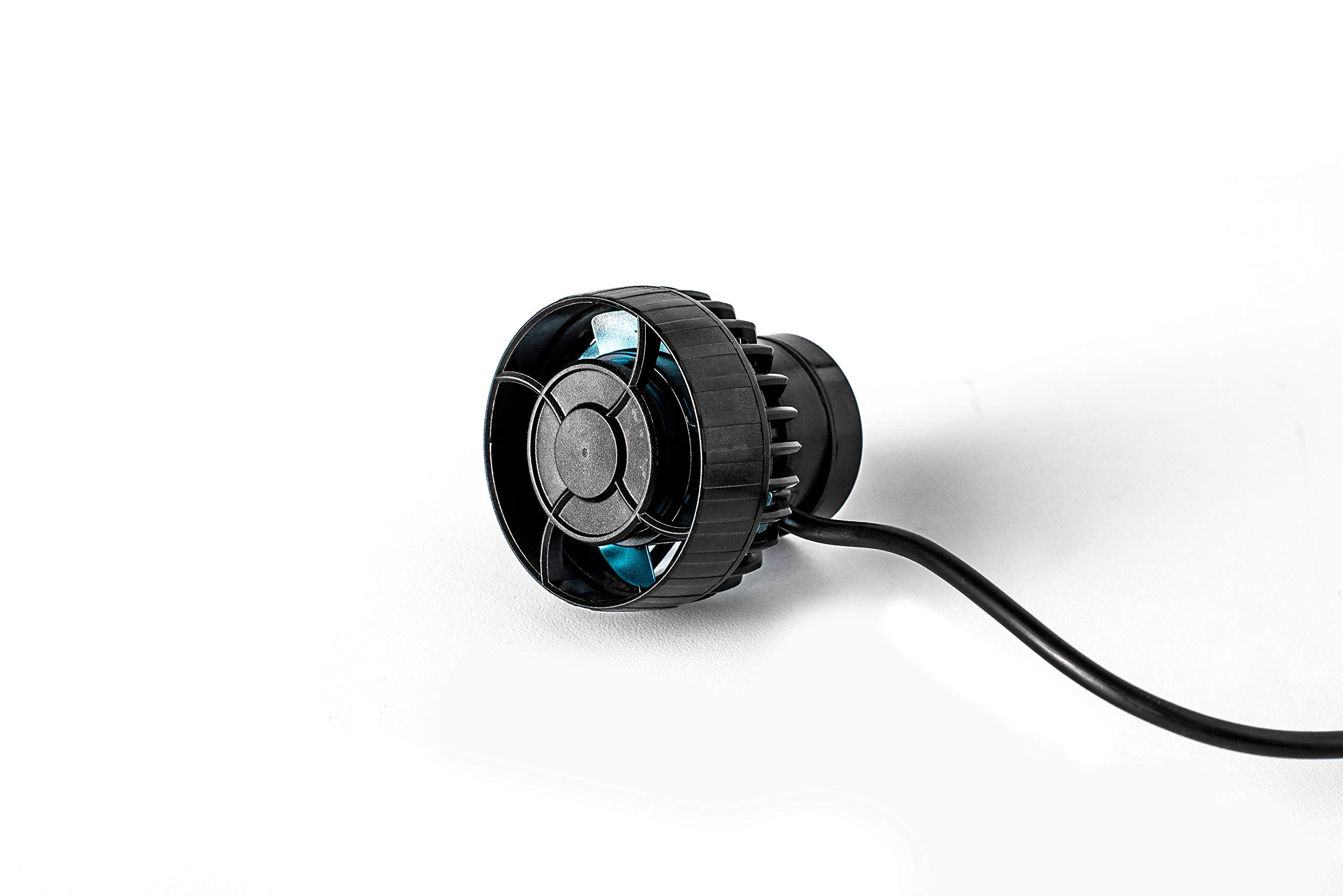 Jebao SLW-5 demonstrates 3D rotation to direct flow