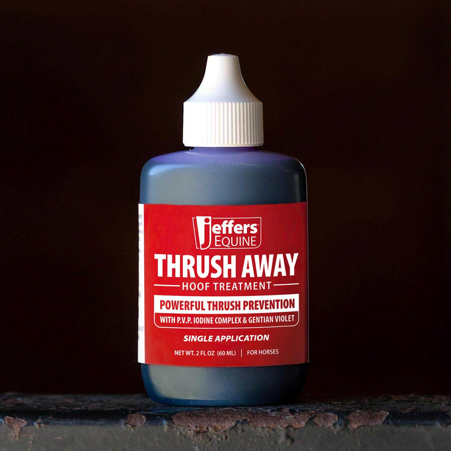 Jeffers Thrush Away being applied to hoof for quick, easy daily care.