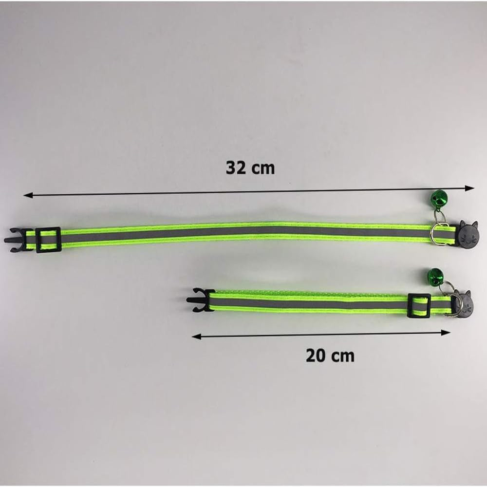 Jigichu quick-release buckle on cat collar for easy on/off.