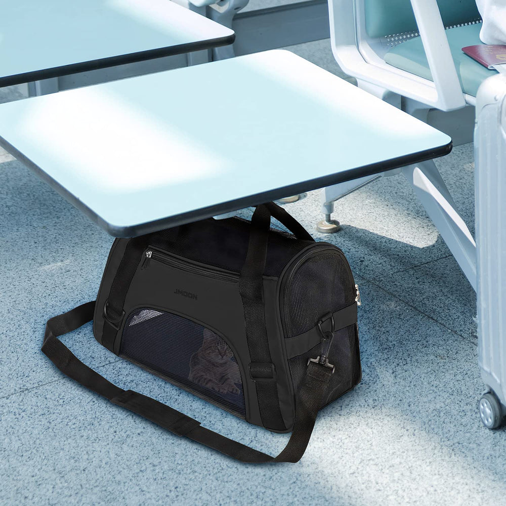 JMOON adjustable shoulder strap keeps hands free during travel