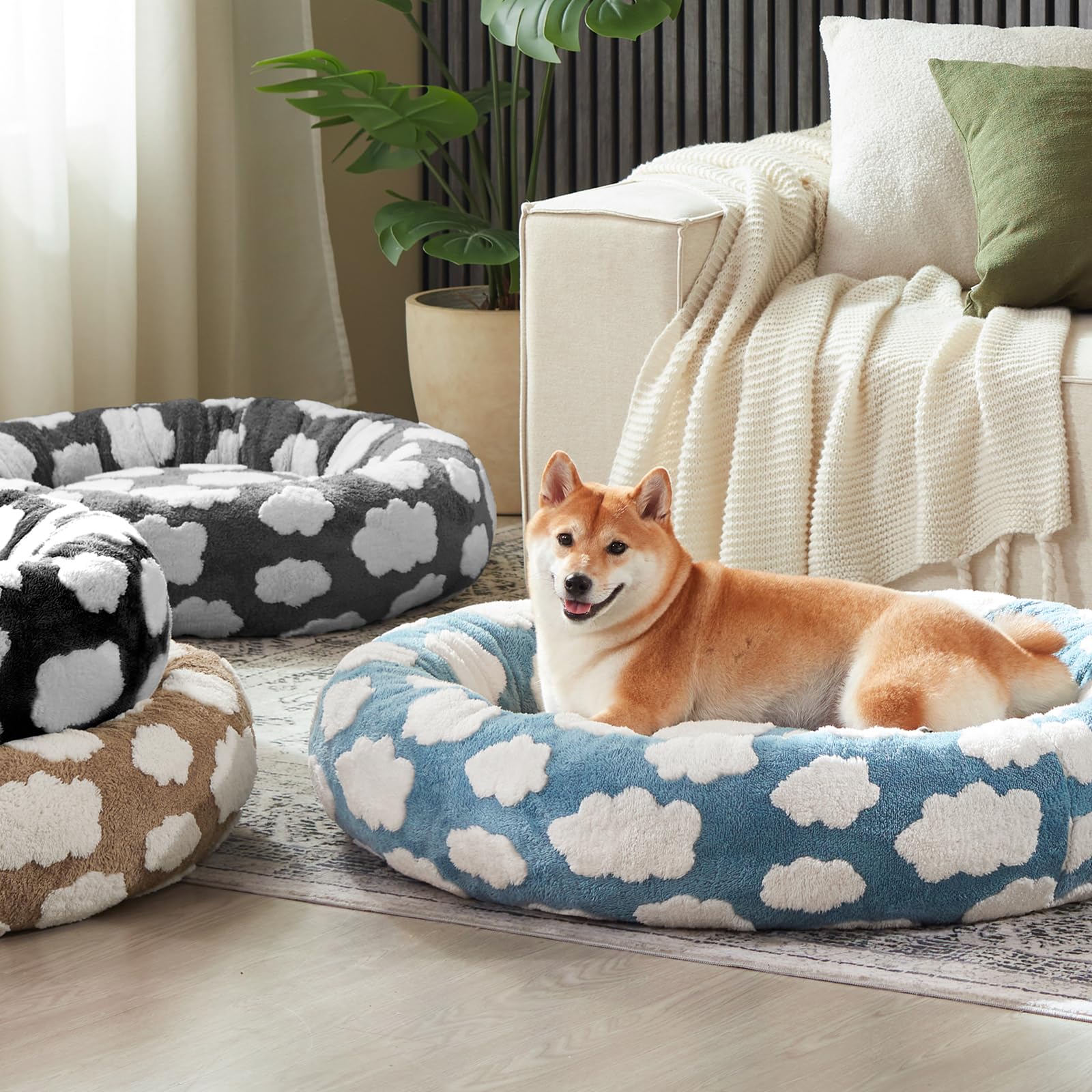 JOEJOY donut bed in use with cat or dog demonstrating cozy resting space