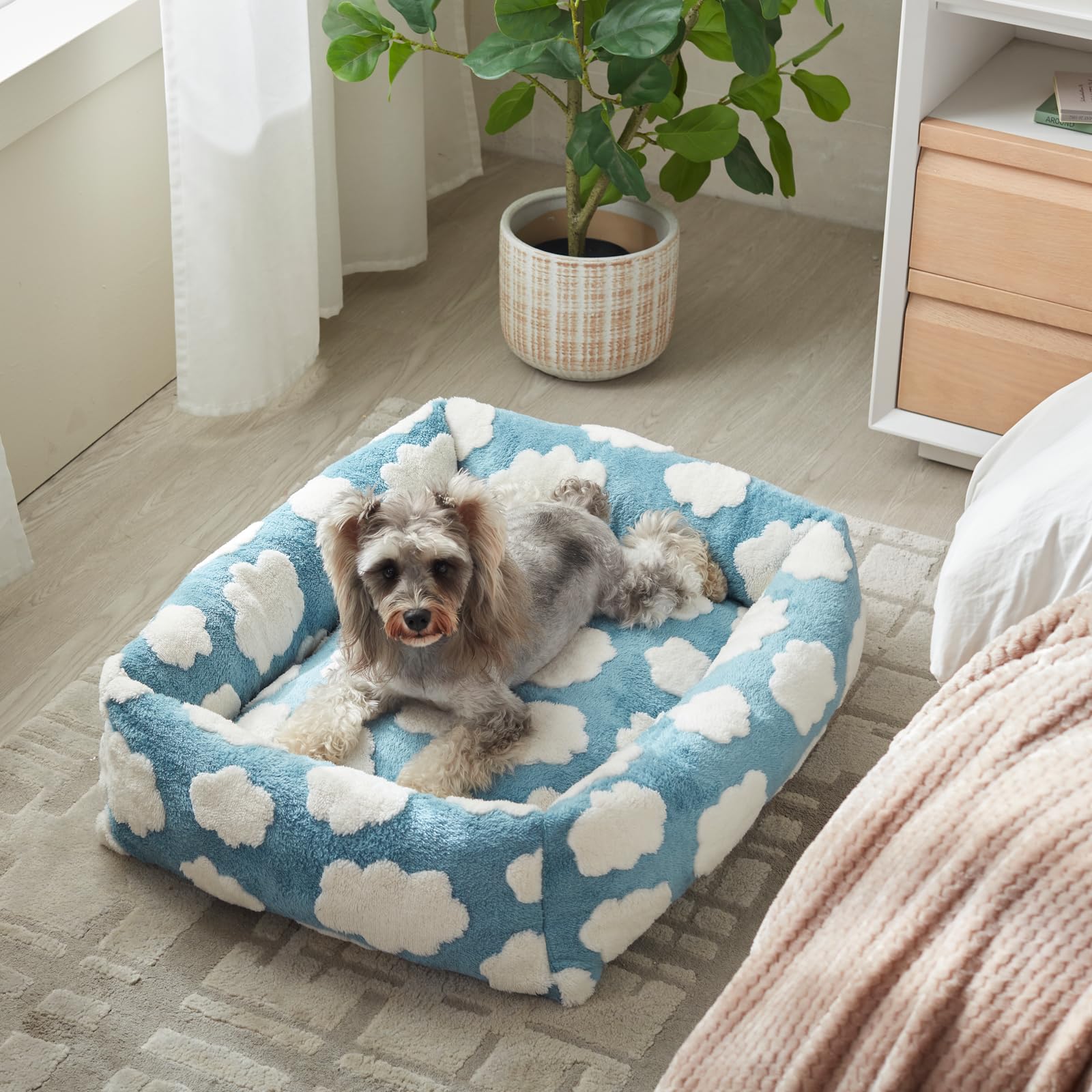 JOEJOY plush fabric provides comforting, cloud-like softness for nap time