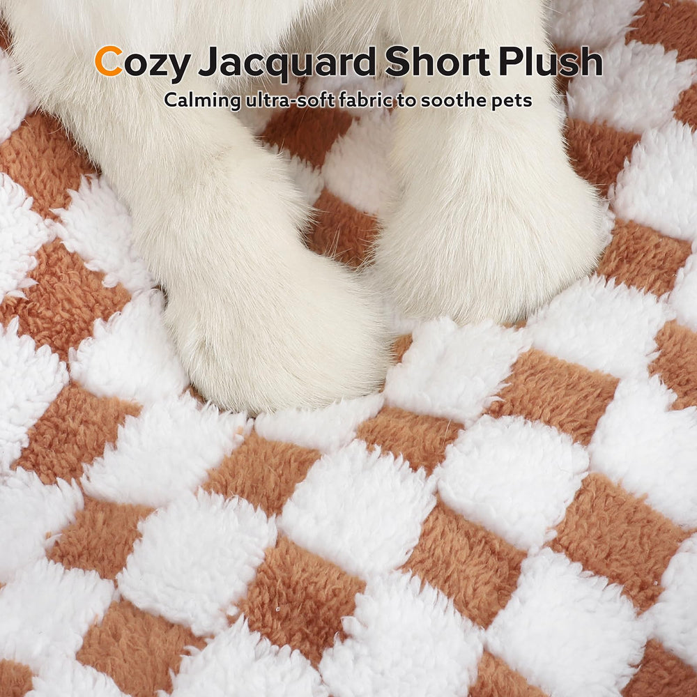 JOEJOY plush closeup reveals soft jacquard fabric and cozy warmth
