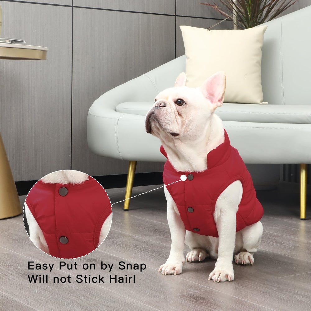 JoyDaog elastic cuffs and waist offer a snug, adjustable fit