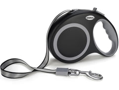 JUBDUG retractable leash demonstrates 26ft reach for relaxed, exploratory dog walks.