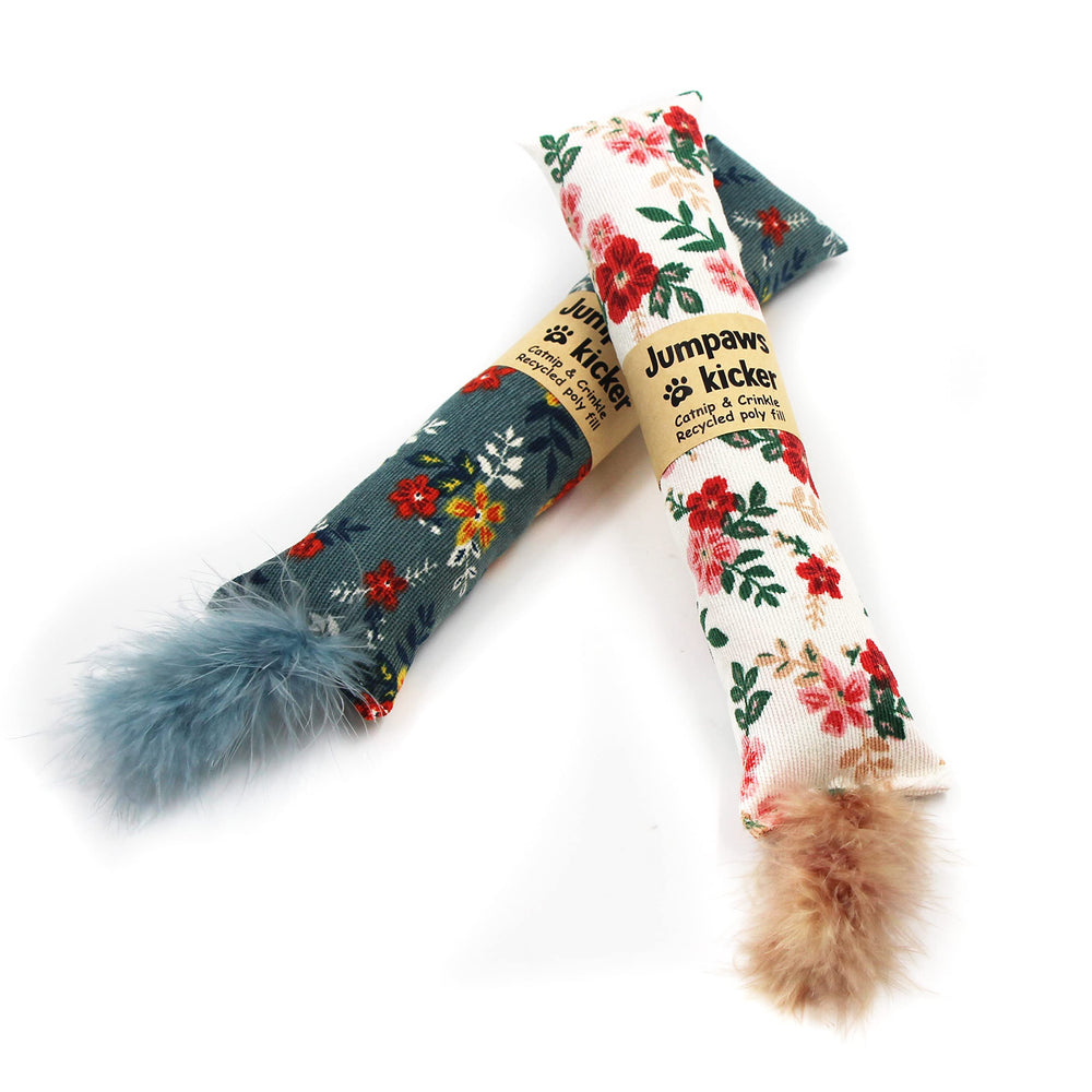 Jumpaws teeth-friendly soft materials protect during playful biting and batting.