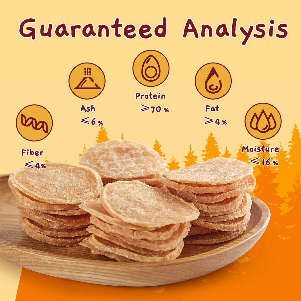 Jungle Calling round chicken chips demonstrate mouth-friendly size for safe chewing.