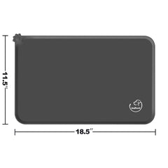 Juqiboom silicone pet mat with bowls in place supports dog and cat meals.