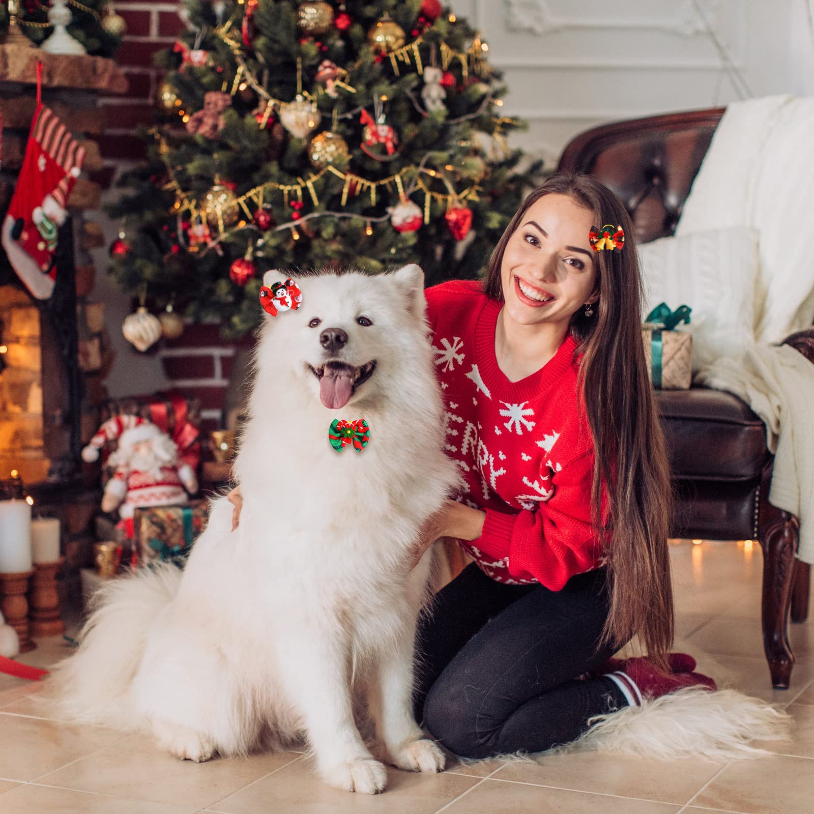 Jutom Christmas dog bows in nylon material for skin-friendly comfort.