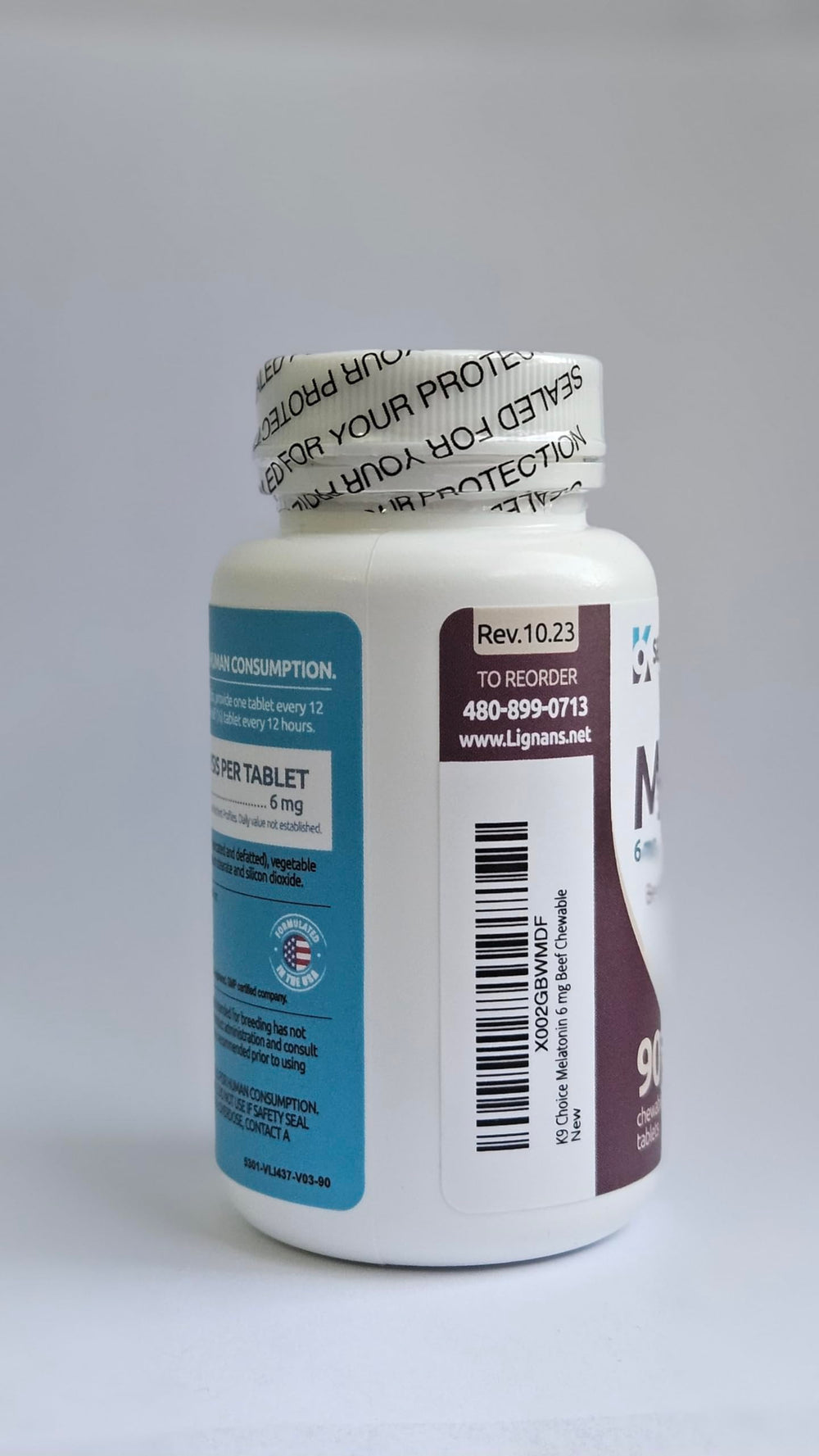 K9 Select melatonin chewy tablets with beef scent illustrate palatability and convenience.