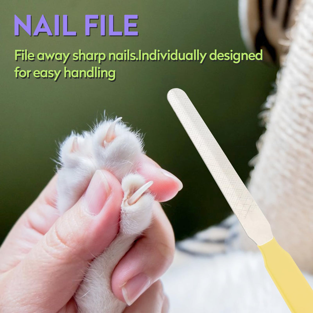KALAMANDA cat nail clippers in action on small pet claws during trimming.