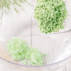 Kamys Zoo I AM TOFU flushable litter bucket demo shows flush-friendly design.